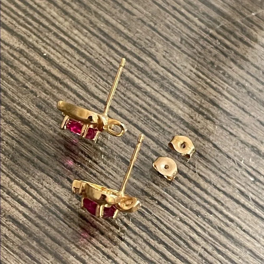 10kt Gold Simulated Red Gem Heart Shaped Earrings Stud - Post Earrings